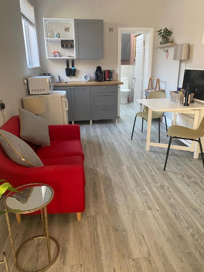 Hugo Mews Bright Studio Apartment Μπρέι Εξωτερικό φωτογραφία