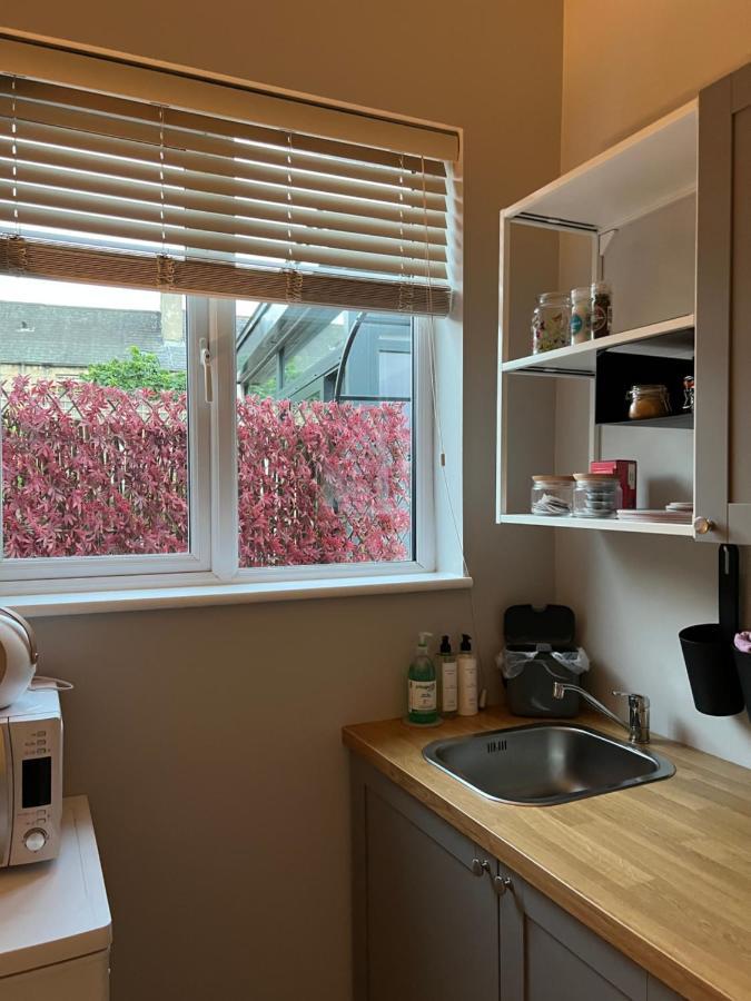 Hugo Mews Bright Studio Apartment Μπρέι Εξωτερικό φωτογραφία