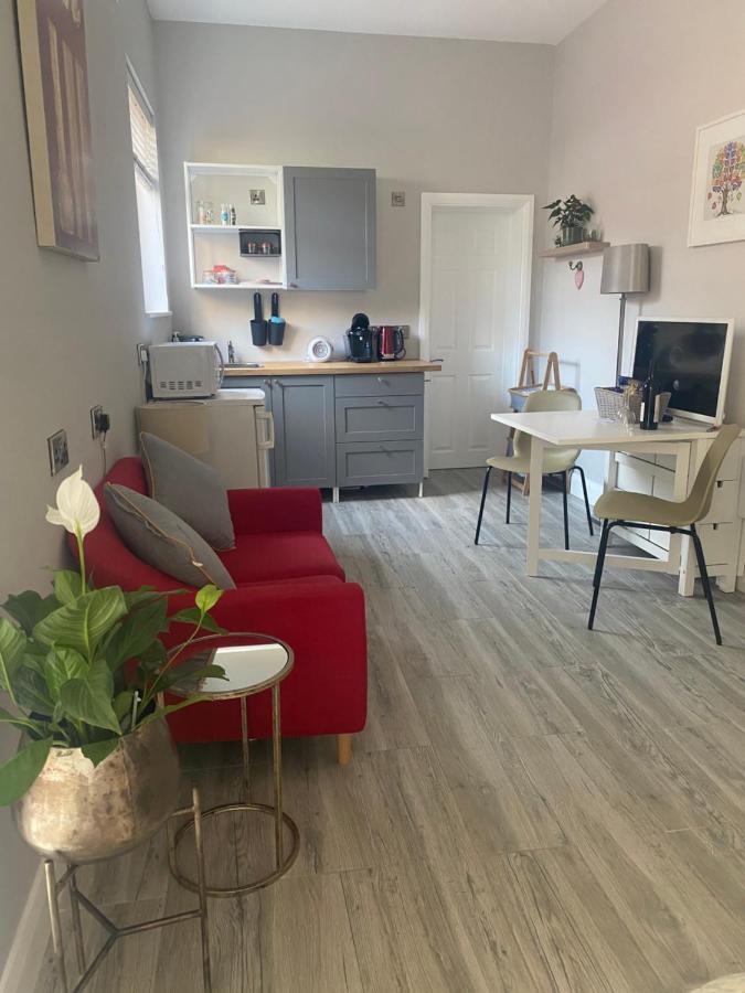 Hugo Mews Bright Studio Apartment Μπρέι Εξωτερικό φωτογραφία
